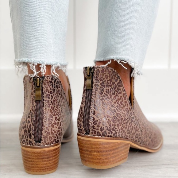 NWT Corky’s Leopard Print Booties size 8 - Picture 6 of 8